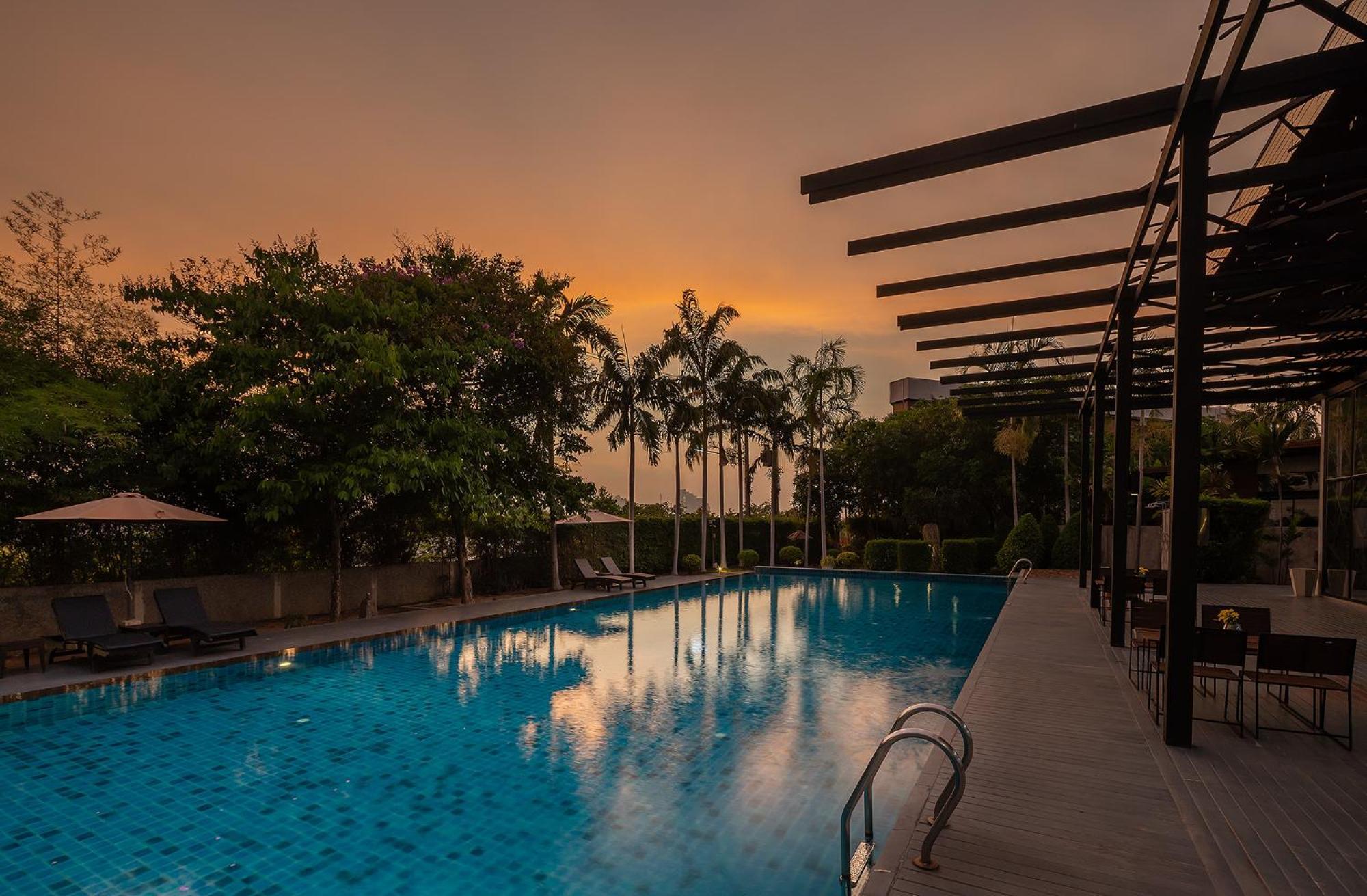 Sea Two Pool Villa Resort Pattaya Jomtien Beach Exterior photo